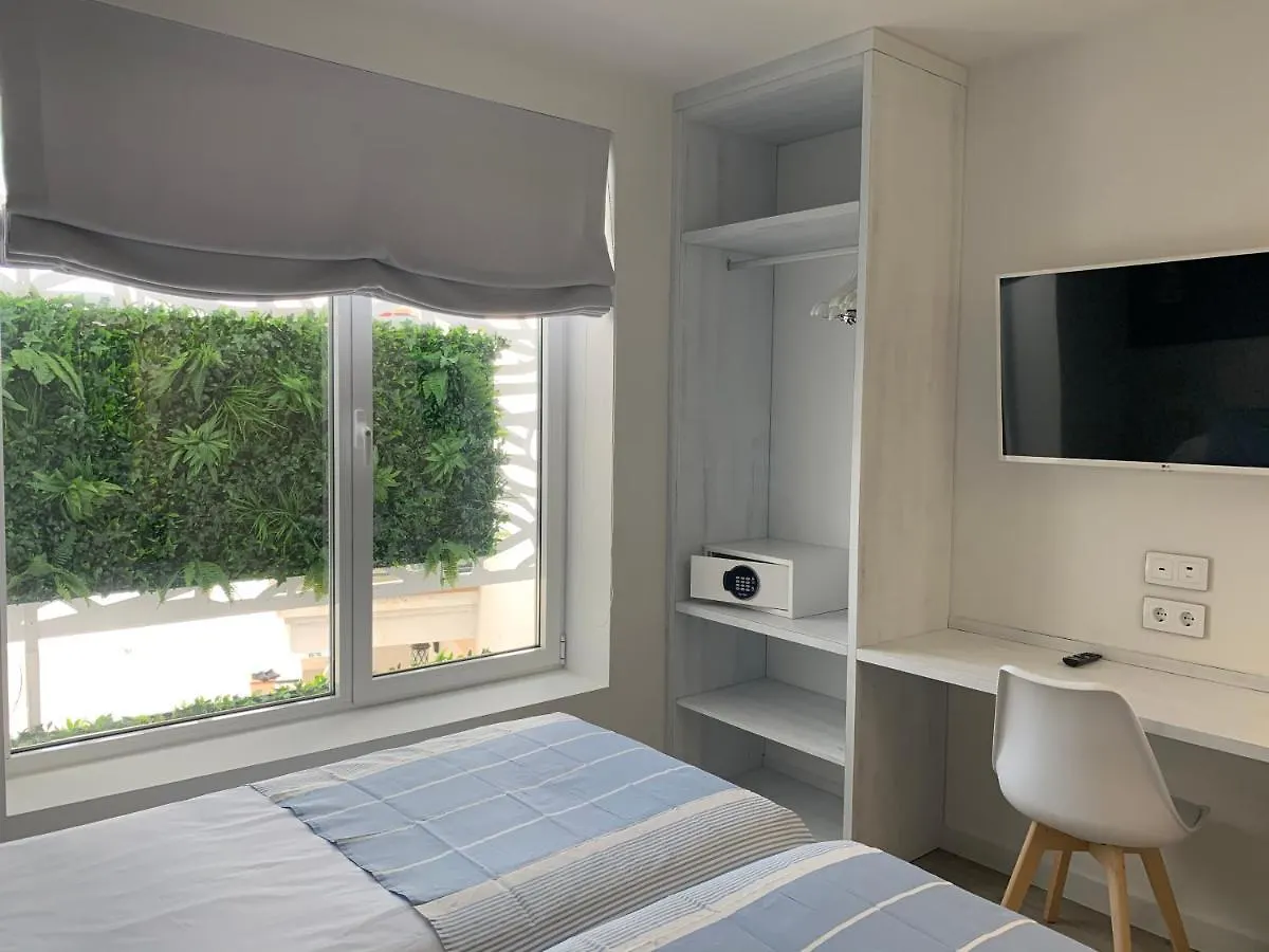 Nerja Casual Rooms